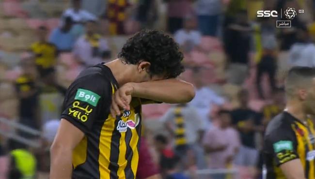 حسرة احمد حجازي بعد خسارة الاتحاد وفوز الهلال بالدوري السعودي