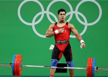 محمد إيهاب ي علن اعتزاله رفع الأثقال رسمي ا بكامل إرادتي وليس ضعف ا