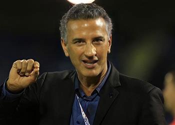 رسمي ا شاموسكا مدير ا فني ا لـ التعاون السعودي