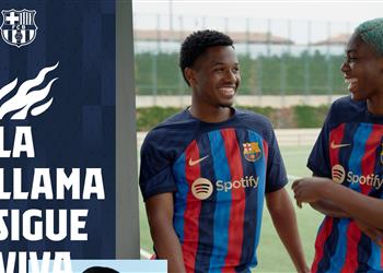 صور برشلونة ي علن عن قميصه الأساسي الجديد 2022 23