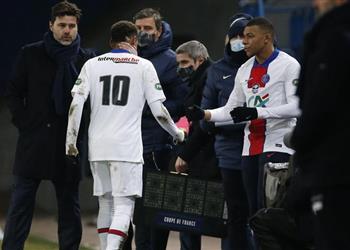 مبابي ي علق على أنباء طلبه رحيل نيمار وبوتشيتينو من باريس سان جيرمان