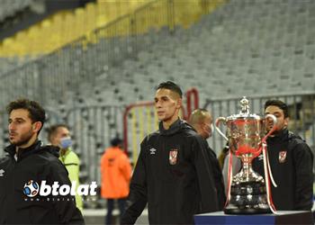 تقرير مغربي يوضح السبب الحقيقي لتواجد بدر بانون في غرفة ملابس الوداد