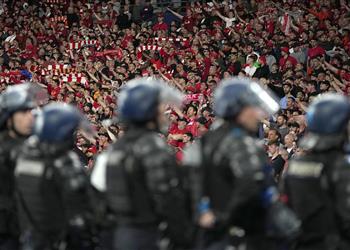 يويفا يقدم اعتذاره للجماهير بعد فوضى نهائي دوري أبطال أوروبا