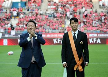 سون هيونج يتسلم أعلى جائزة رياضية في كوريا الجنوبية