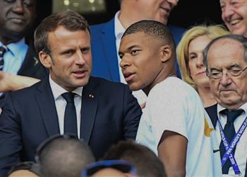 ماكرون يكشف كواليس إقناع مبابي بالبقاء مع باريس سان جيرمان