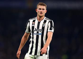 يوفنتوس يستهدف مدافع باريس سان جيرمان حال رحيل دي ليخت