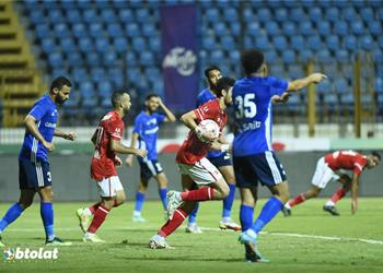 محمد عامر سامي قمصان أخطأ بمشاركة لاعب الأهلي أمام سموحة رغم تراجع مستواه