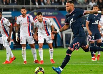 والد نيمار يوضح موقفه من الرحيل عن باريس سان جيرمان والعودة للبرازيل