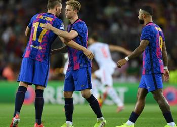 رسمي ا دي يونج يعلن رحيله عن برشلونة