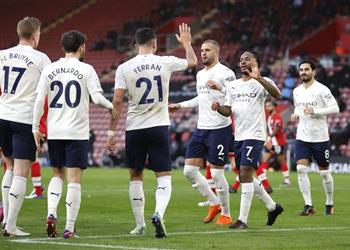 ميرور جناح مانشستر سيتي يرفض التجديد وي فكر في الرحيل مجان ا