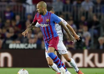 برشلونة يحدد موعد حسم مستقبل داني ألفيس