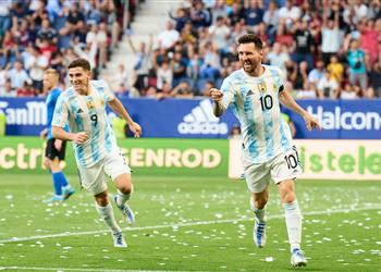 فيديو ميسي يحقق إنجازين تاريخيين ويتخطى بوشكاش بعد الميجا هاتريك أمام إستونيا