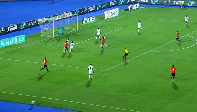 اول فرصه خطيره من مصر علي مرمي غينيا بتصفيات كاس امم افريقيا