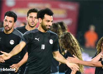 ميدو ينتقد أداء ثلاثي منتخب مصر ويدافع عن محمد صلاح كفى سخرية من تكريمه