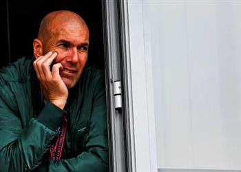 باريس سان جيرمان يكثف اتصالاته مع زيدان لخلافة بوتشيتينو