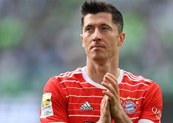 ليفاندوفسكي أريد التحدث بهدوء مع بايرن ميونخ لست أناني ا ولسنا أعداء