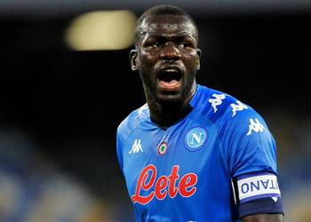 كوليبالي يثير الغموض حول مستقبله مع نابولي