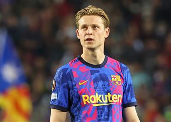 مانشستر يونايتد يقدم عرضه الأول لضم دي يونج من برشلونة