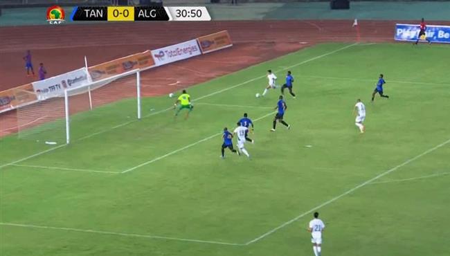فرصة خطيرة من الجزائر علي مرمي تنزانيا في تصفيات كأس امم افريقيا