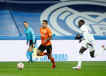 برشلونة يحدد اجتماع ا مع شاختار لضم داني ألفيس الجديد