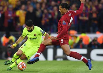 فان دايك وسواريز يشيدان بقدرات صفقة ليفربول المحتملة