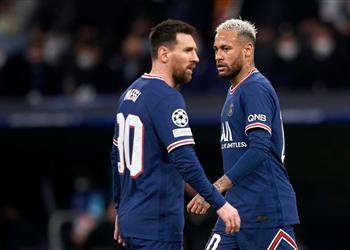 مفاجأة باريس سان جيرمان ي خطط للإطاحة بـ ميسي ونيمار