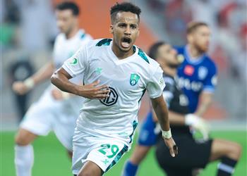 عبد الرحمن غريب يرد على أنباء رحيله من الأهلي إلى الاتحاد