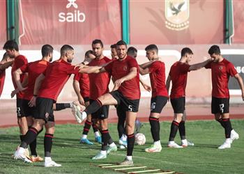 مران الأهلي سواريش يحاضر اللاعبين وجاهزية طاهر لمواجهة فيوتشر