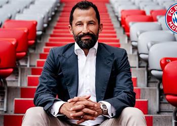 فيديو مدير بايرن ميونخ يصل تورينو من أجل لاعب يوفنتوس