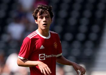 فيديو بيليستري يسجل هدف مانشستر يونايتد الرابع أمام ليفربول