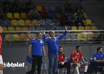 طارق محروس مدير ا فني ا لفريق النور السعودي لكرة اليد