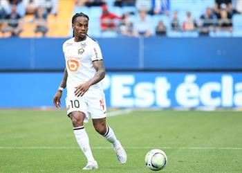 باريس سان جيرمان يغري ميلان للانسحاب من سباق التعاقد مع ريناتو سانشيز