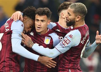 موهبة أستون فيلا على رادار برشلونة