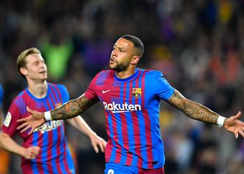 ديباي يضع شرط ا لـ برشلونة بشأن مستقبله بعد الاجتماع مع تشافي