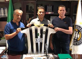 حسام البدري يضم لاعب الأهلي السابق لجهازه المعاون في وفاق سطيف