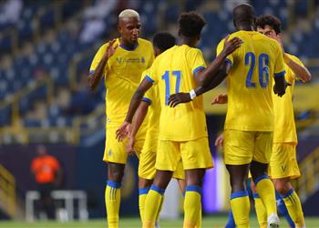 على طريقة رونالدو لاعب مانشستر يونايتد السابق يرد على عرض النصر