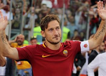 توتي لم أصدق ارتباط روما بـ رونالدو وديبالا كان قريب ا