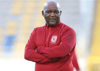 بموافقة موسيماني مساعد مدرب الأهلي السابق يقترب من كايزر تشيفز