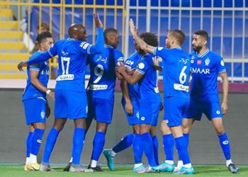 الهلال السعودي يبحث عن مدافع أجنبي بسبب ضغط المباريات وإصابة متعب