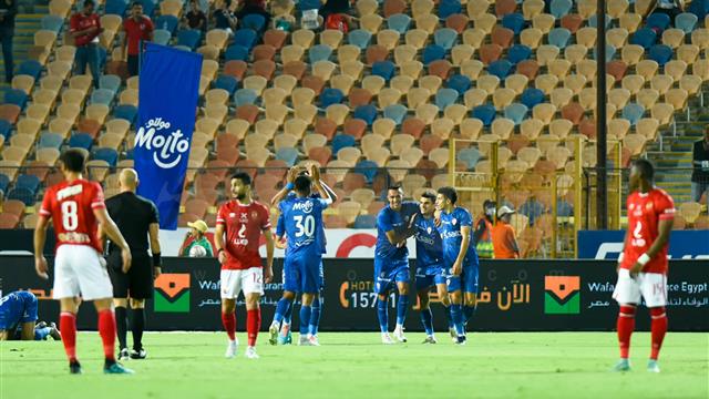 فيديو | بخطأ من الشناوي.. زيزو يسجل هدف الزمالك الأول أمام الأهلي - بطولات