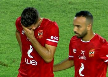 فيديو محمد شريف يغادر مباراة الأهلي والزمالك مصاب ا