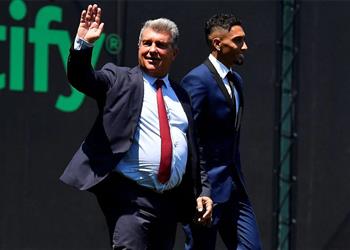 تقارير برشلونة يتجه للتعاقد مع هدف ريال مدريد بعد اقتراب كوندي من تشيلسي