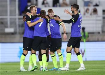 تقارير توتنهام يخطط لبيع 8 لاعبين بطلب من كونتي