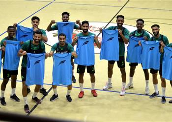 كارتيرون يمنح لاعبي الاتفاق راحة قبل السفر إلى تركيا