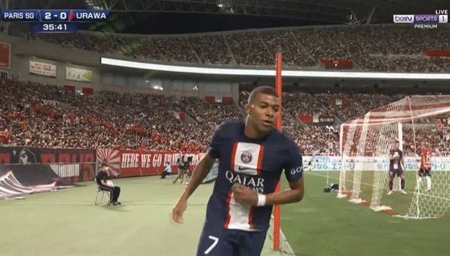 هدف مبابي الرائع في مرمي اوراوا ريدز