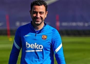 تشافي يعلق مجدد ا على مستقبل دي يونج مع برشلونة