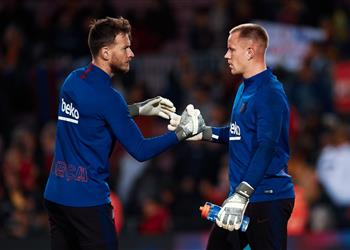 حارس برشلونة مطلوب في الدوري الإنجليزي