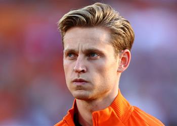 برشلونة يعتمد على كرويف لحسم مصير دي يونج ويحدد له شرط ا للبقاء