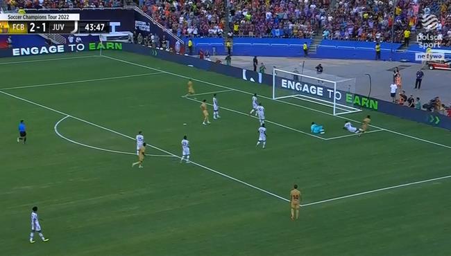 تصدي تشيزني الرائع في مباراة برشلونة ويوفنتوس