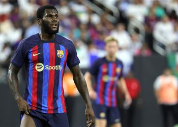 كيسيه برشلونة أفضل ناد في العالم والفريق ص نع من أجل الألقاب